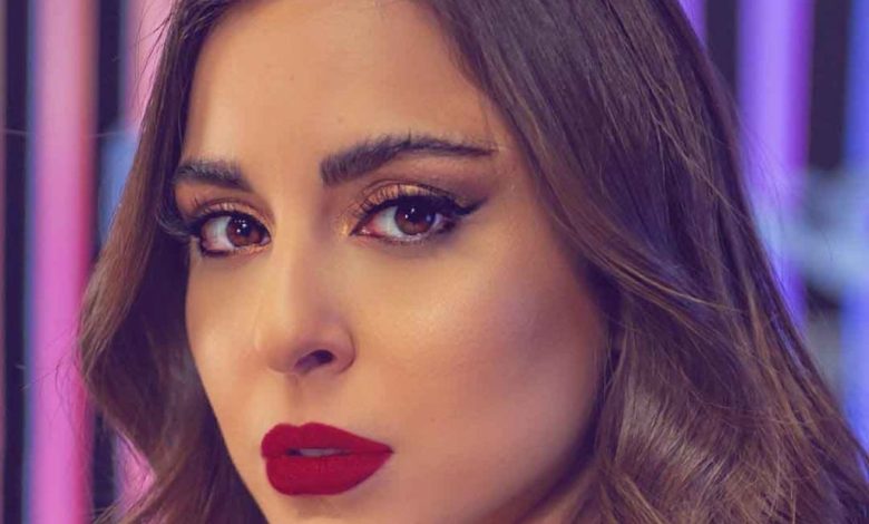 ديانة سارة أبي كنعان، من هي سارة أبي كنعان ويكيبيديا