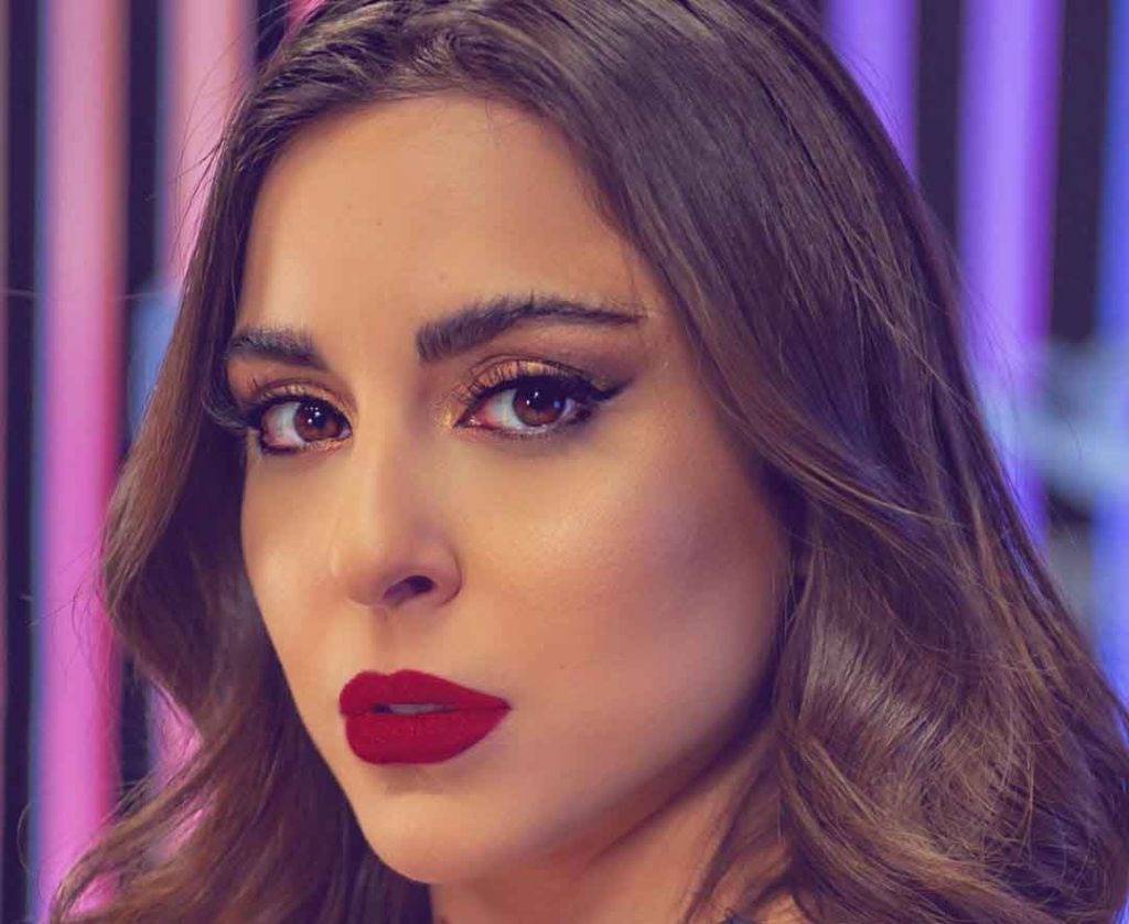 ديانة سارة أبي كنعان، من هي سارة أبي كنعان ويكيبيديا